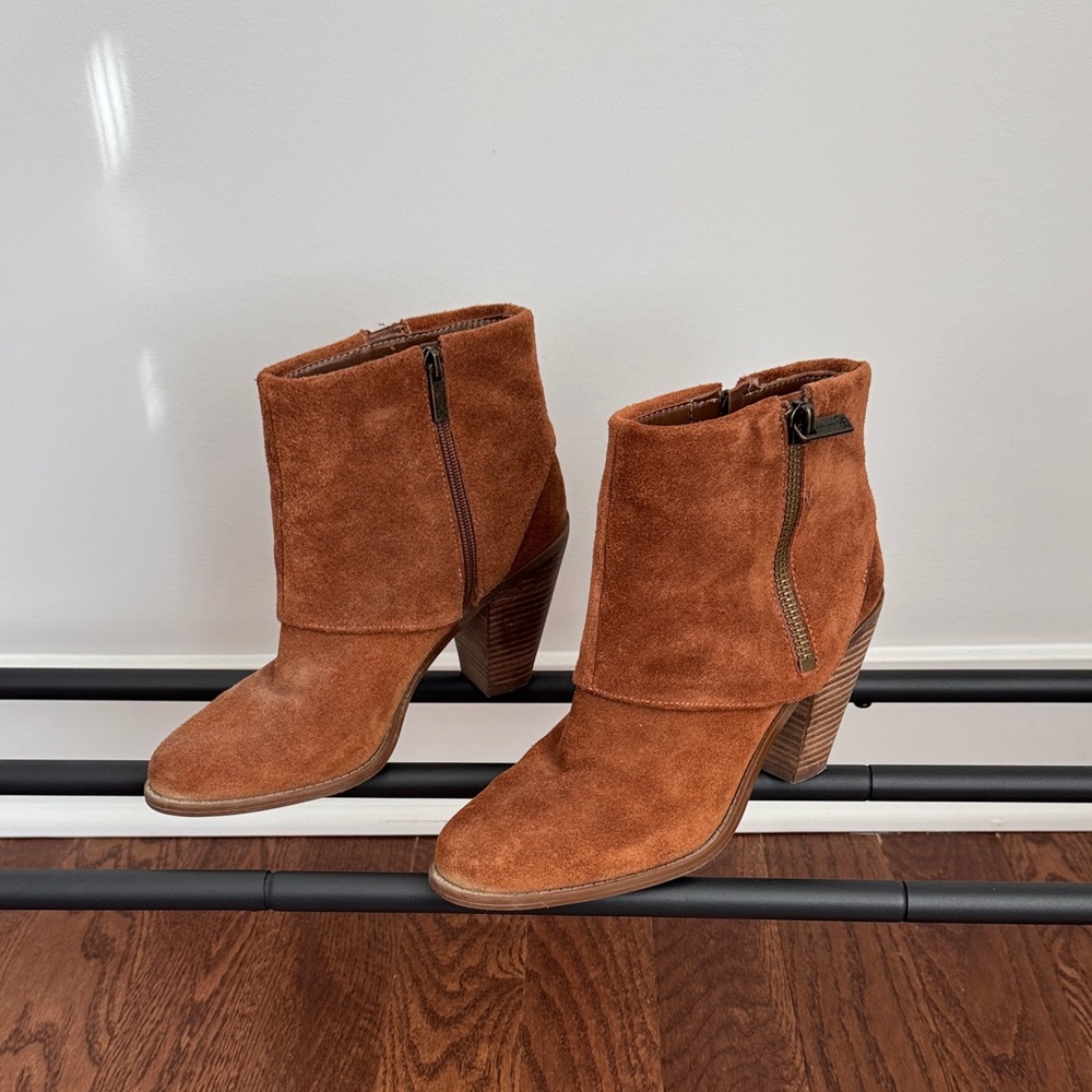 Jessica Simpson Brown Ankle Boots - Picture 2 of 6